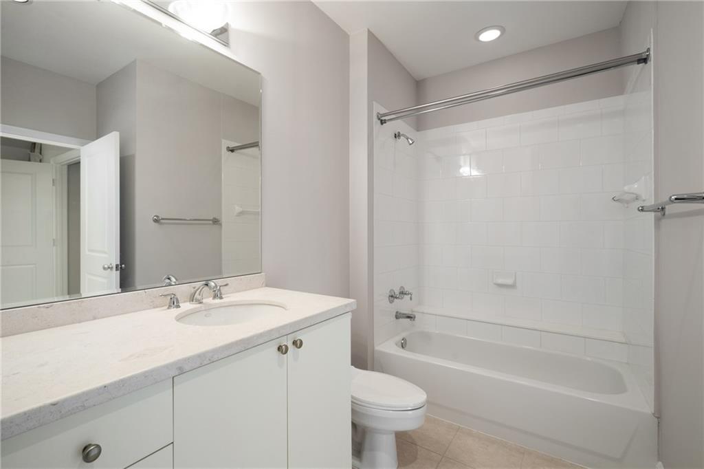 2626 Peachtree Road NW Unit 901