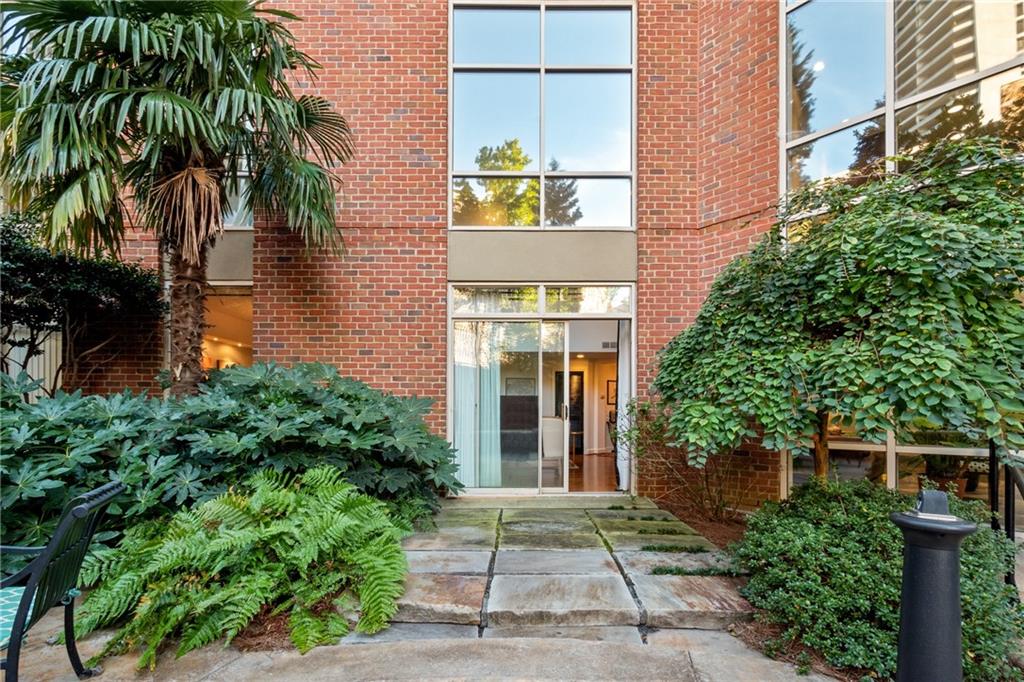 2626 Peachtree Road NW Unit 901