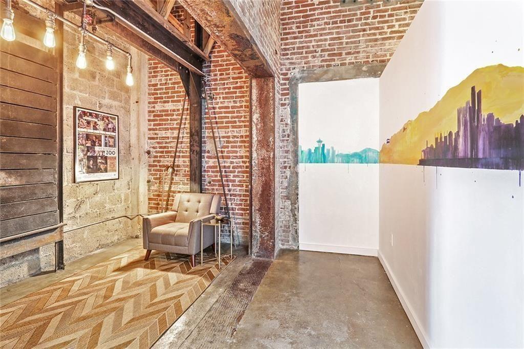 650 Glen Iris Drive NE Unit 19