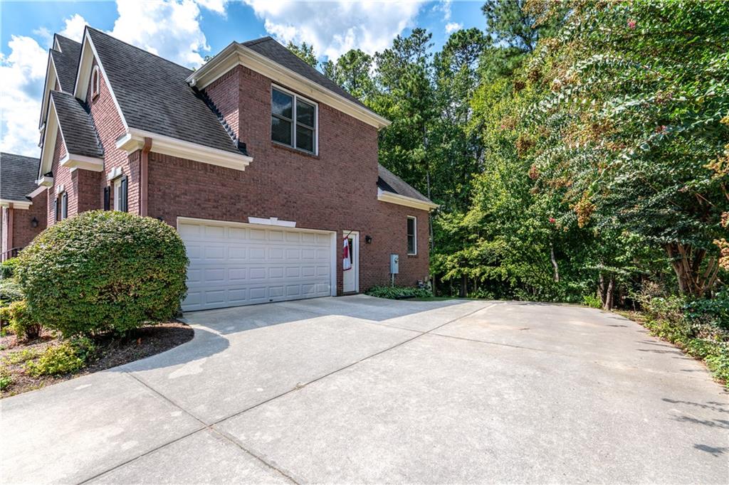 595 OWL CREEK Drive