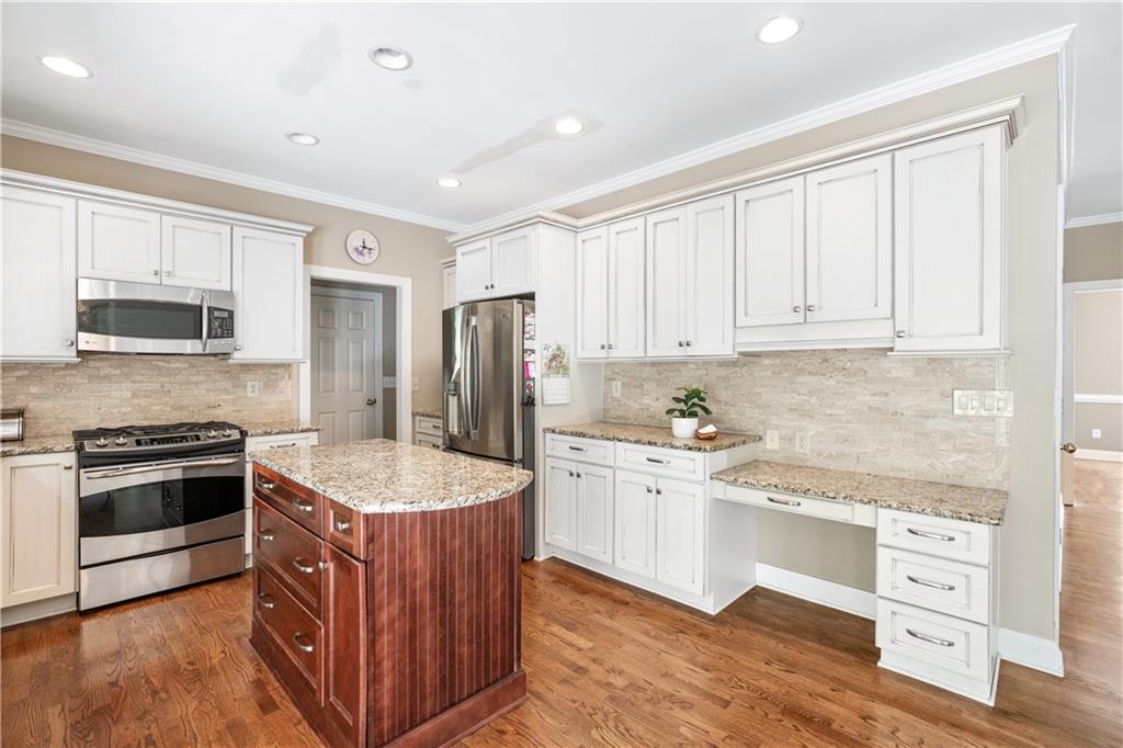 595 OWL CREEK Drive