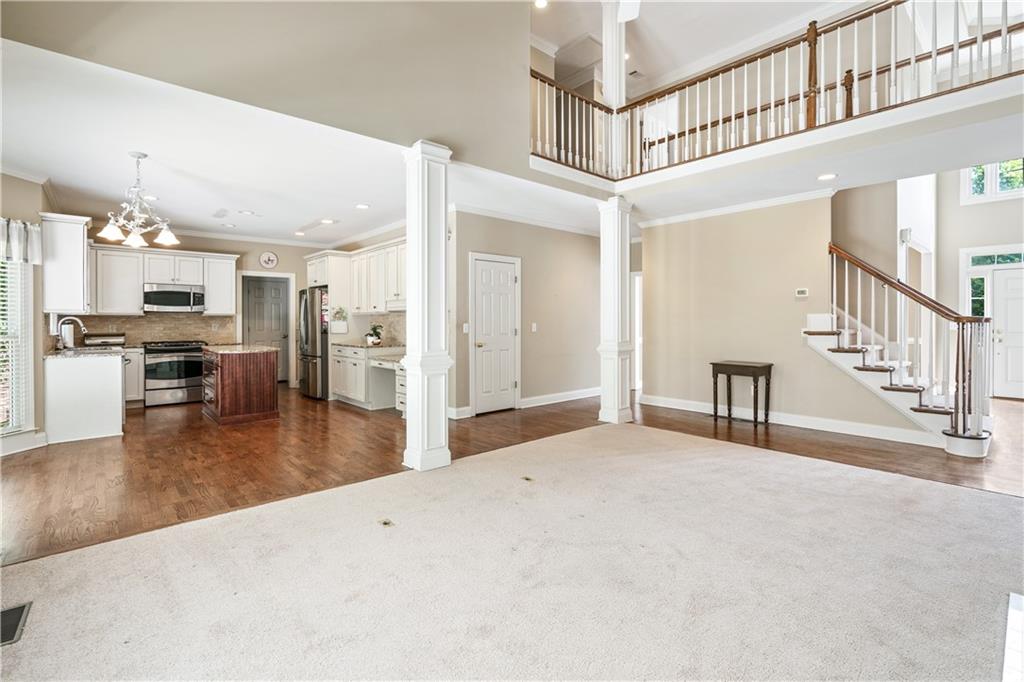595 OWL CREEK Drive