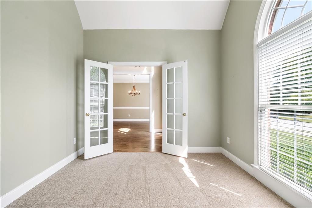 595 OWL CREEK Drive
