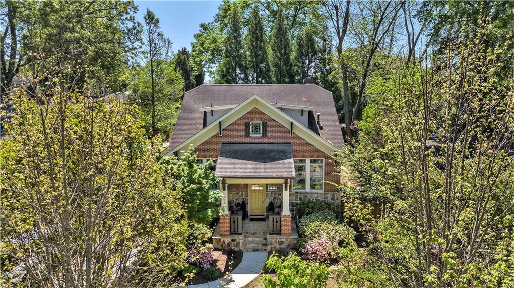 625 Elmwood Drive NE