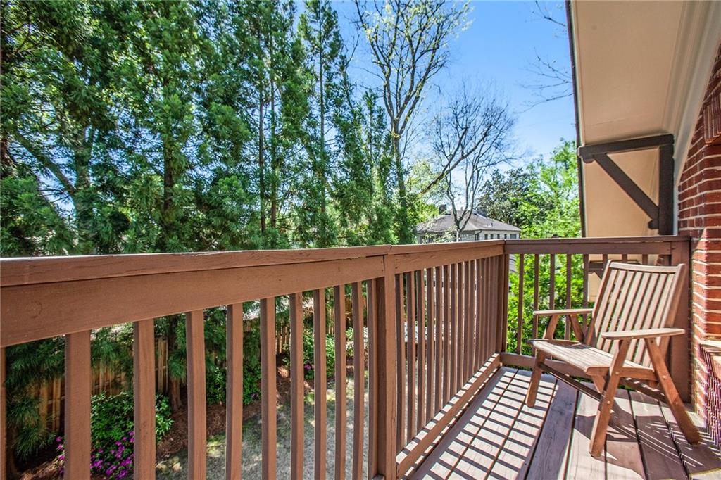 625 Elmwood Drive NE