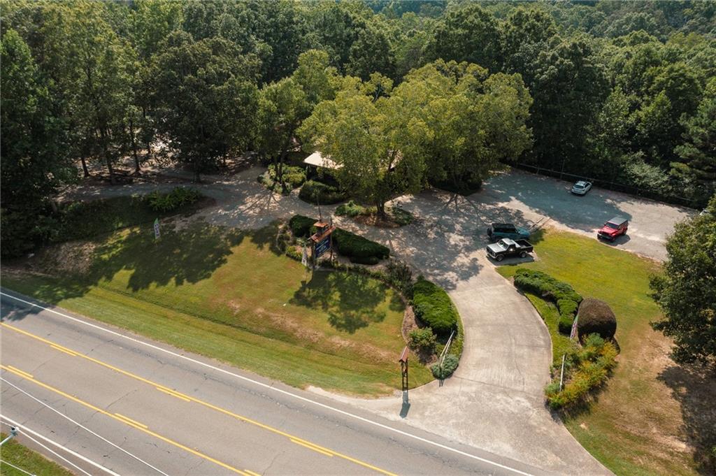 9975 BALL GROUND Highway