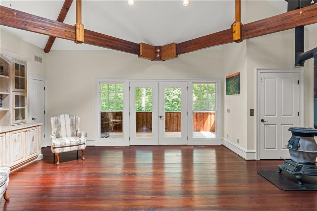 9975 BALL GROUND Highway