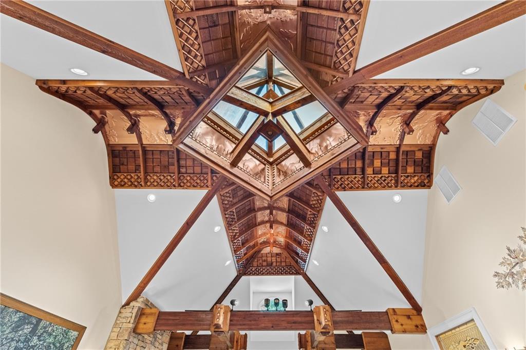 9975 BALL GROUND Highway