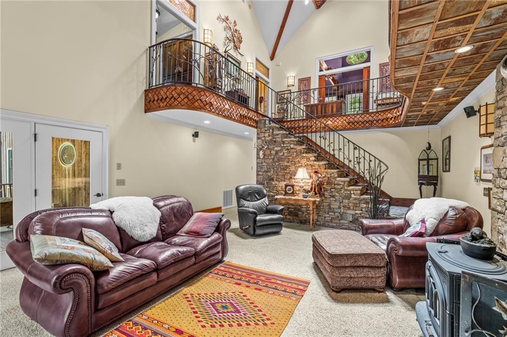 9975 BALL GROUND Highway