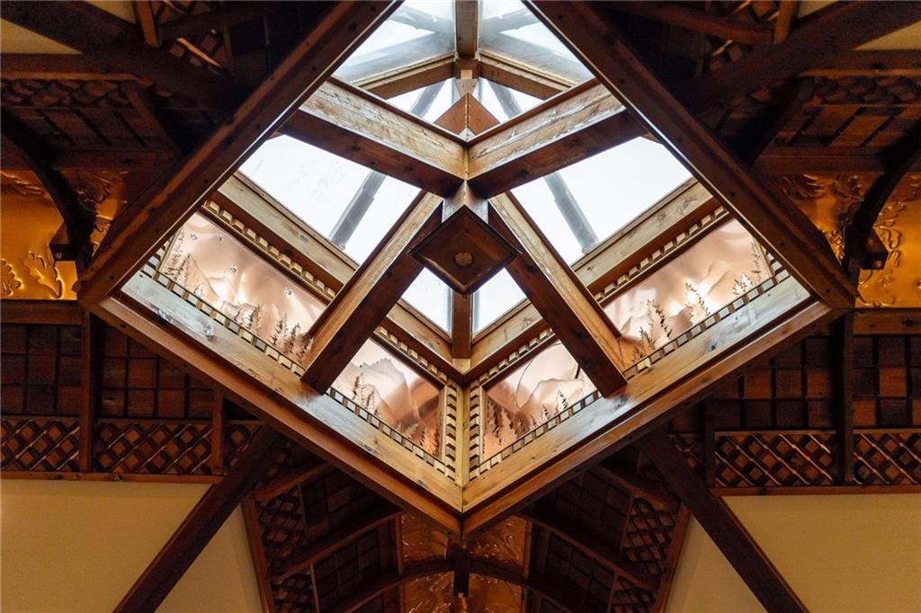 9975 BALL GROUND Highway