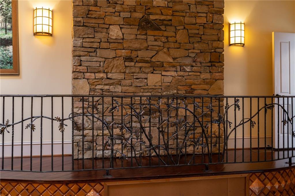 9975 BALL GROUND Highway