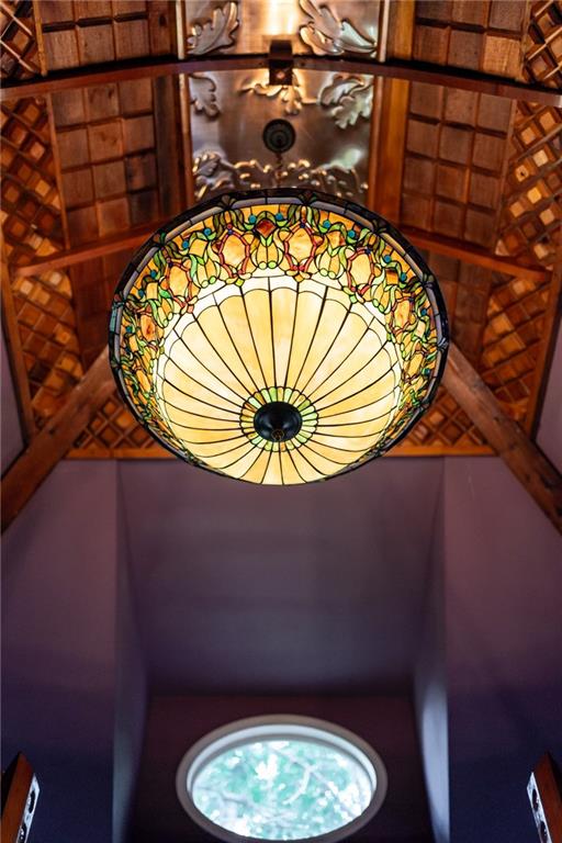 9975 BALL GROUND Highway