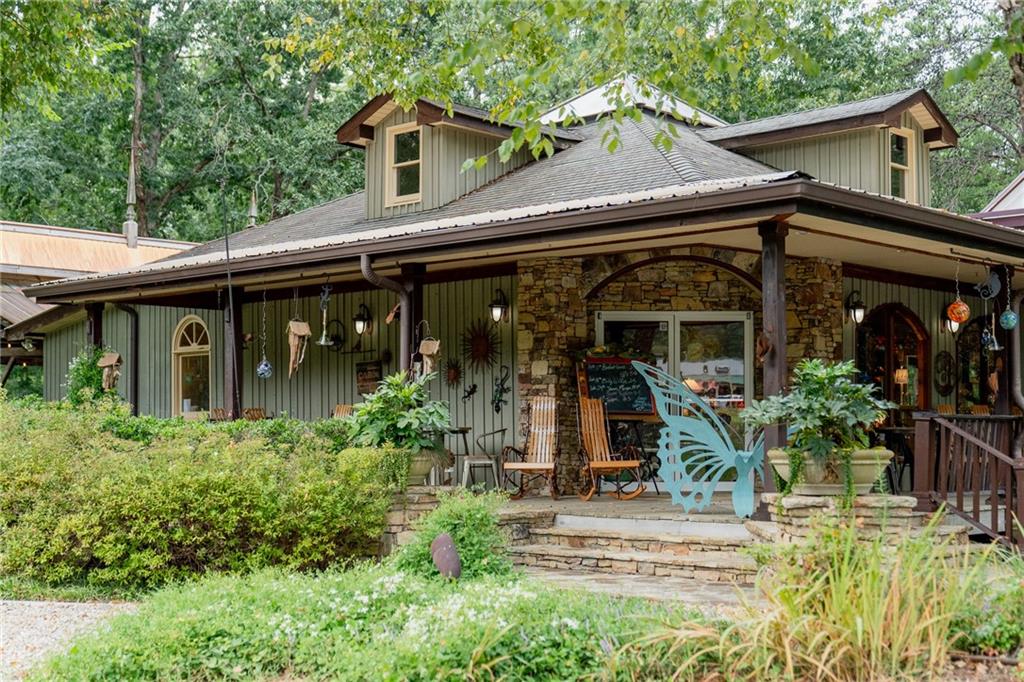 9975 BALL GROUND Highway