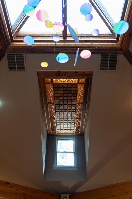 9975 BALL GROUND Highway