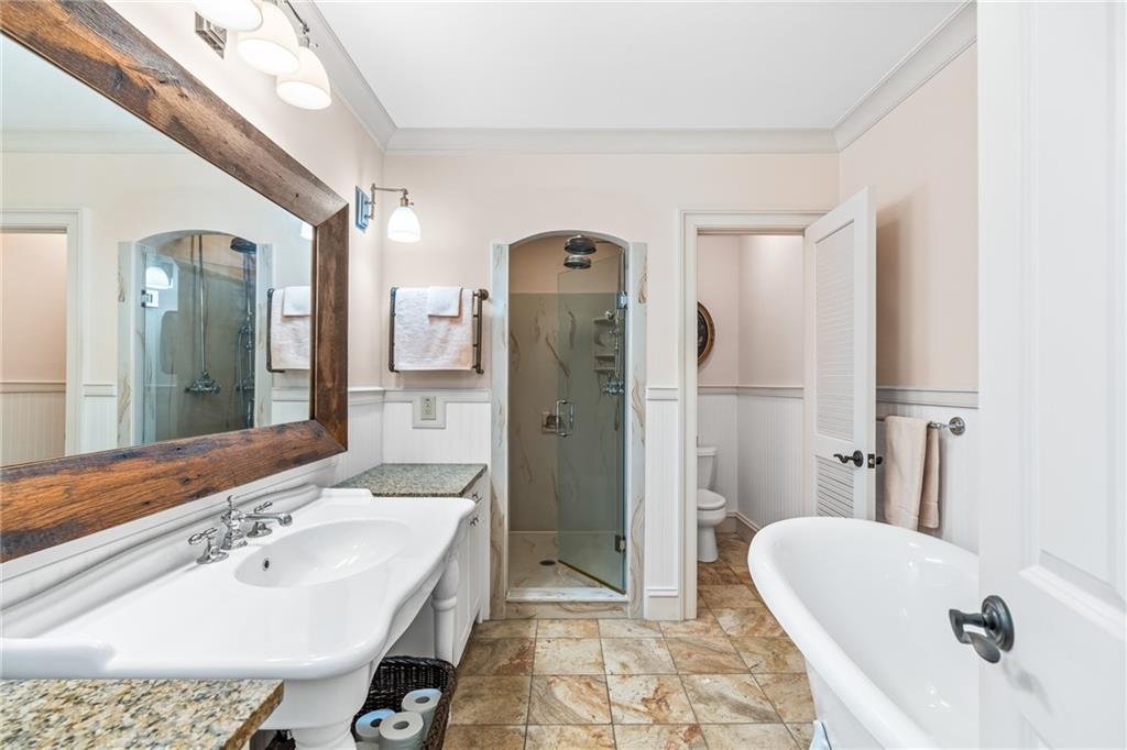 9975 BALL GROUND Highway