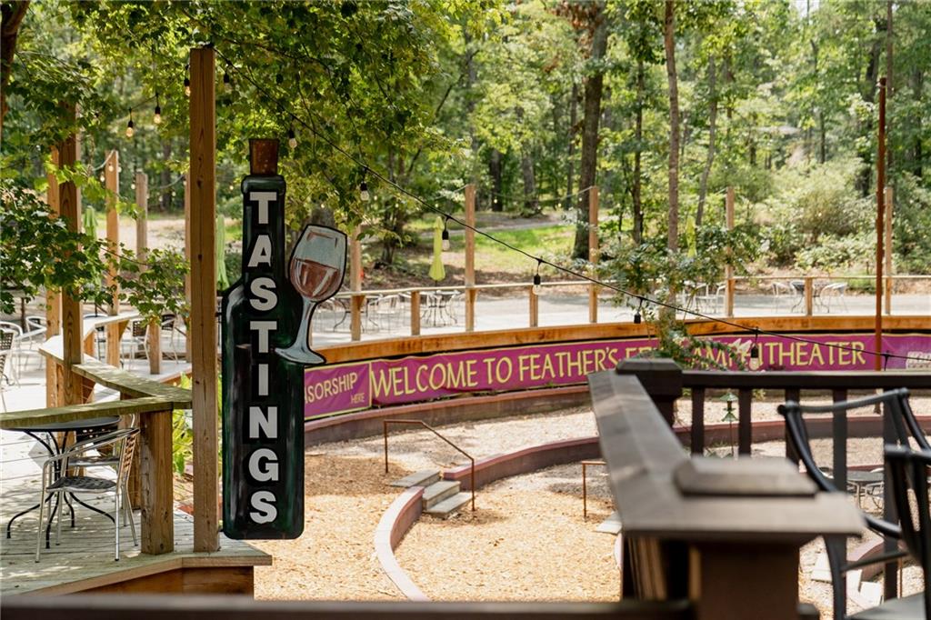 9975 BALL GROUND Highway