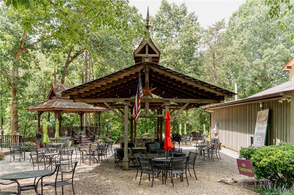 9975 BALL GROUND Highway