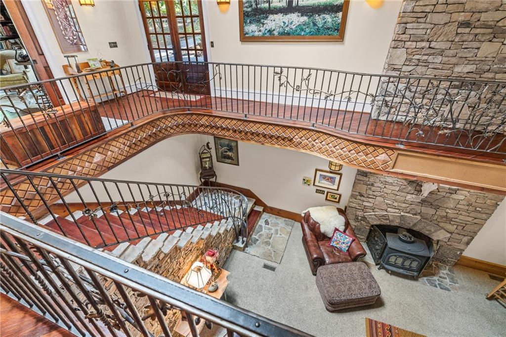 9975 BALL GROUND Highway