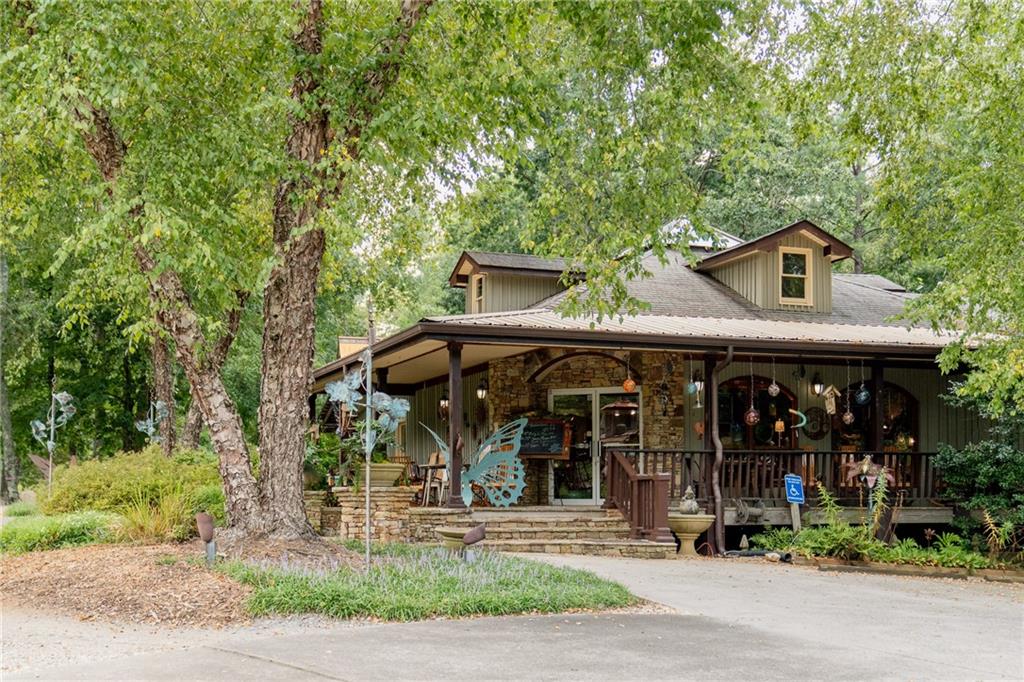 9975 BALL GROUND Highway