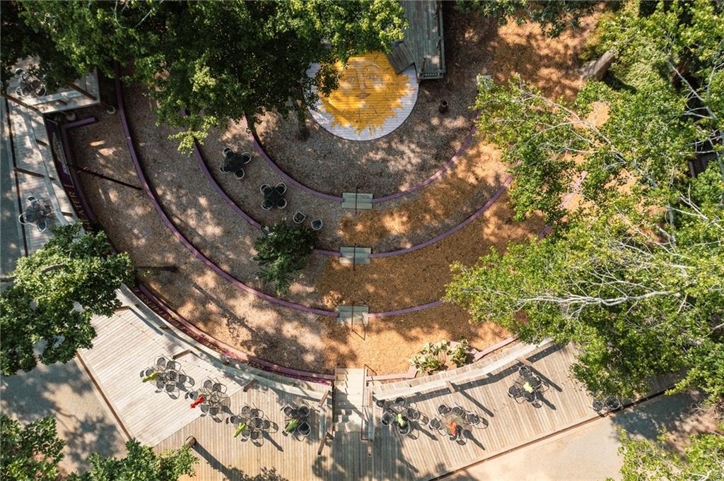 9975 BALL GROUND Highway