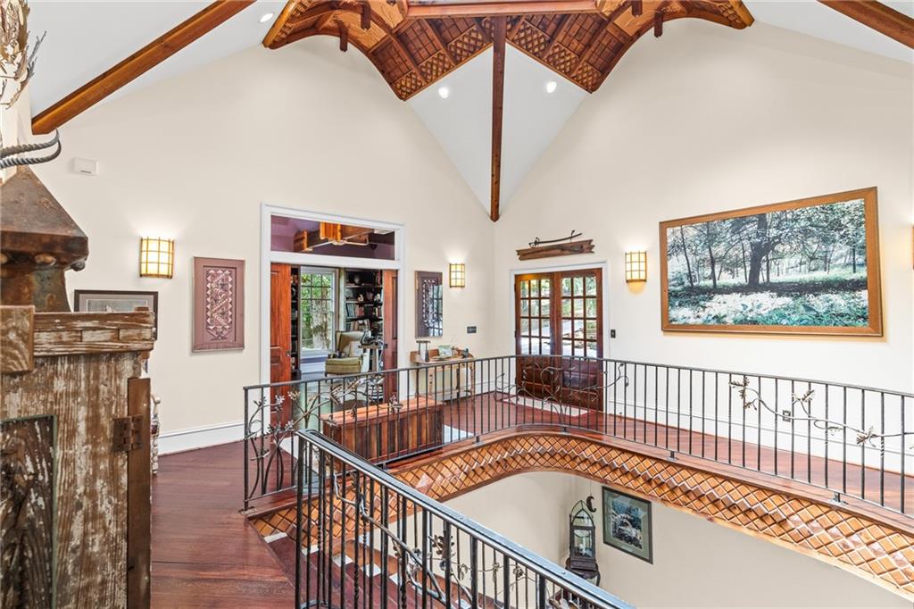 9975 BALL GROUND Highway