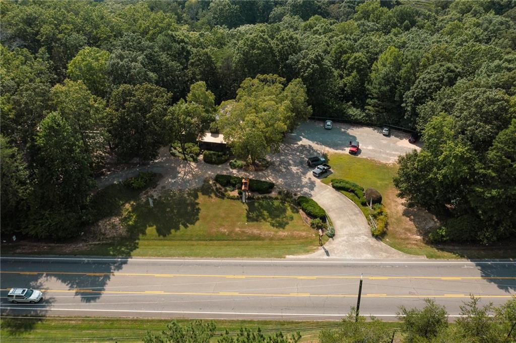 9975 BALL GROUND Highway