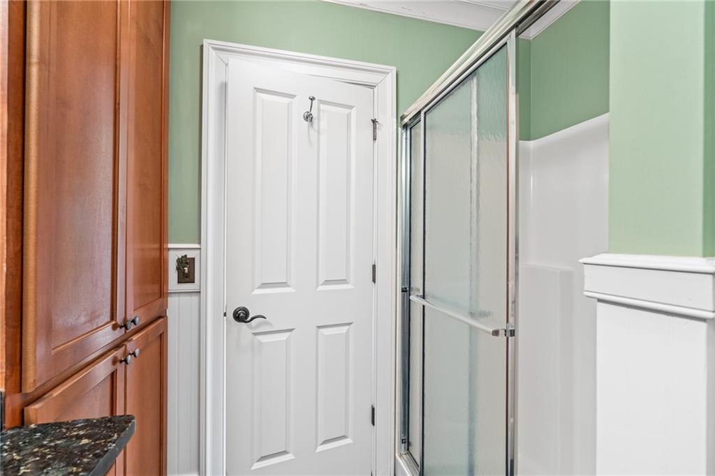 9975 BALL GROUND Highway