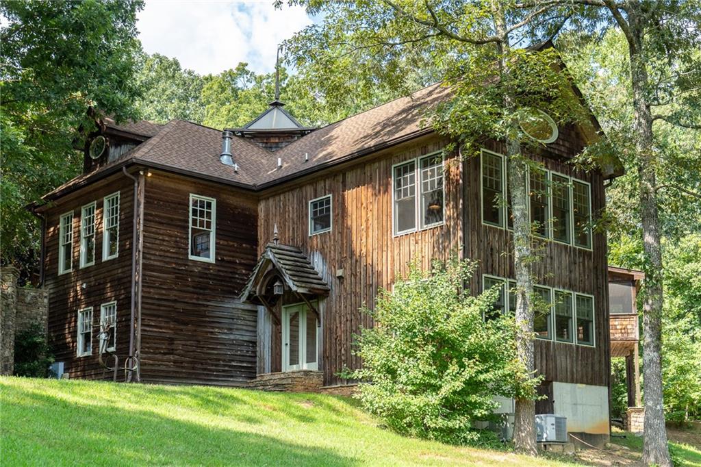 9975 BALL GROUND Highway