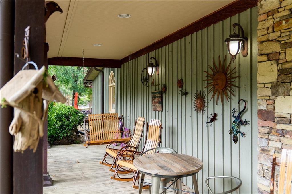 9975 BALL GROUND Highway