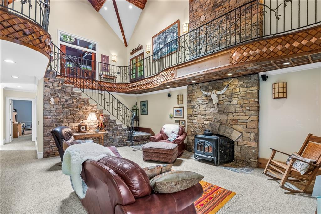 9975 BALL GROUND Highway