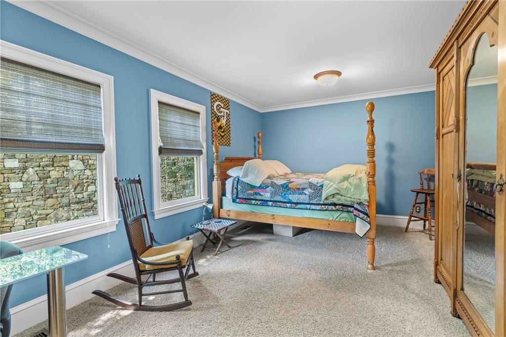 9975 BALL GROUND Highway