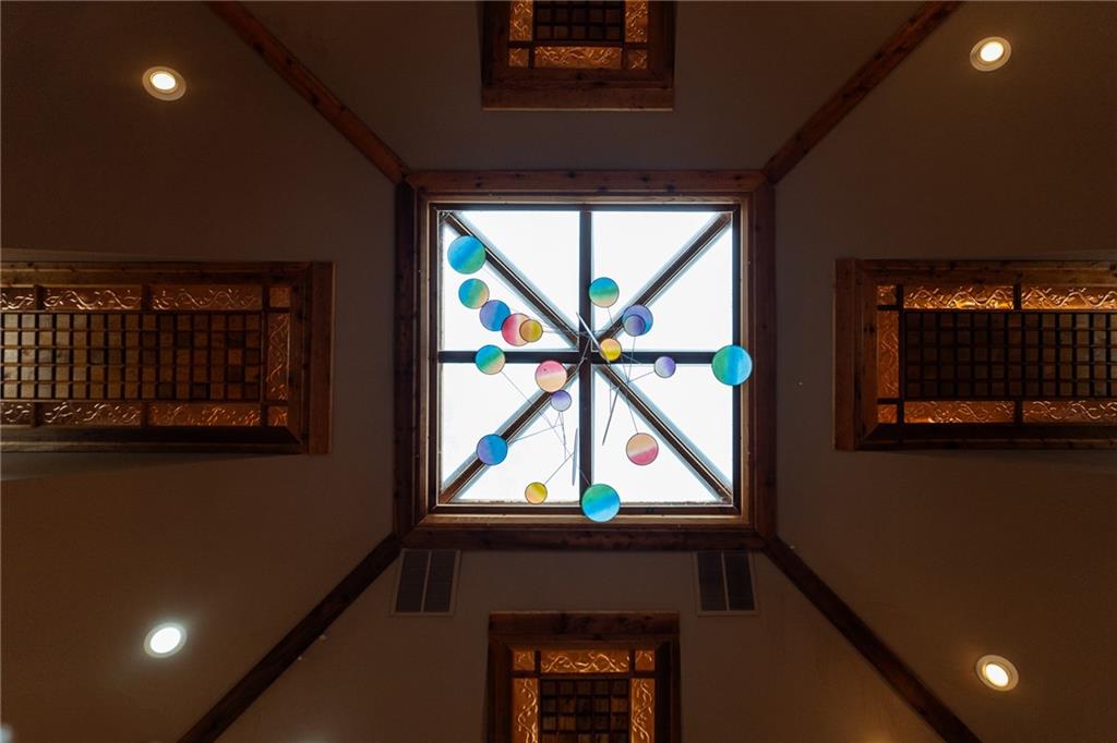 9975 BALL GROUND Highway