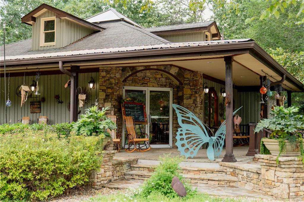 9975 BALL GROUND Highway