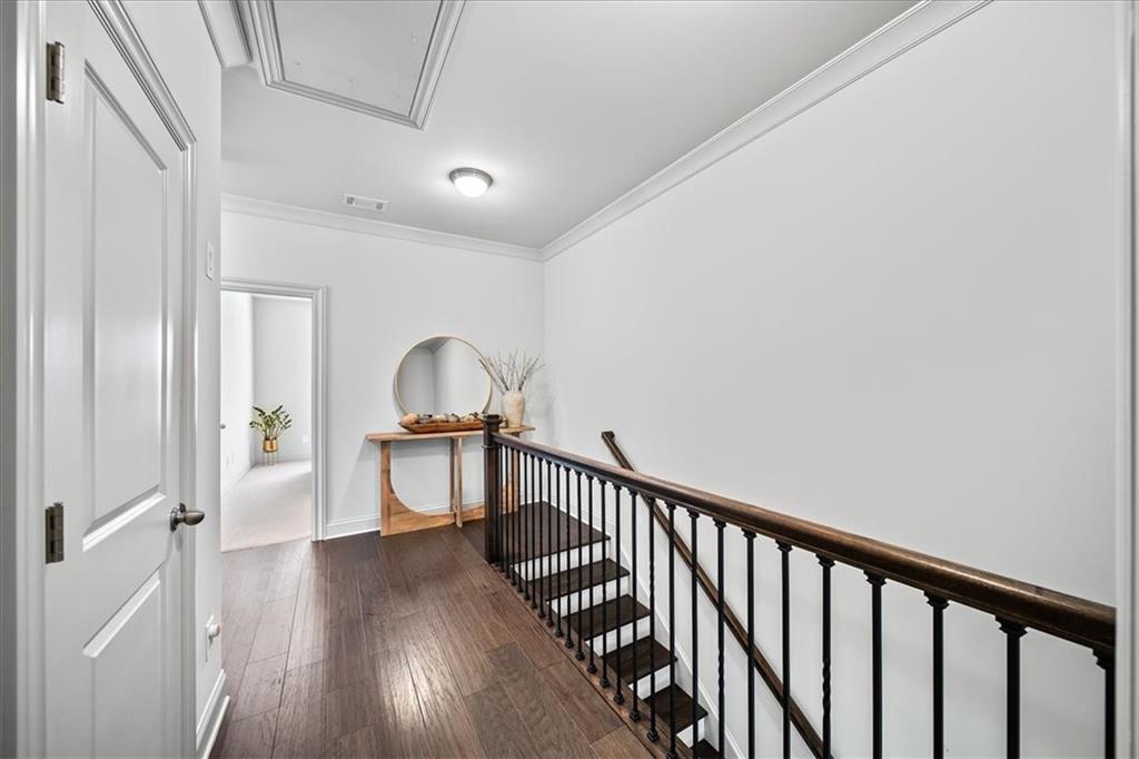 1912 Skyfall Circle NE