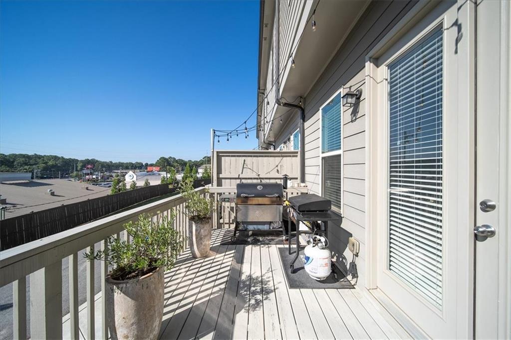 1912 Skyfall Circle NE