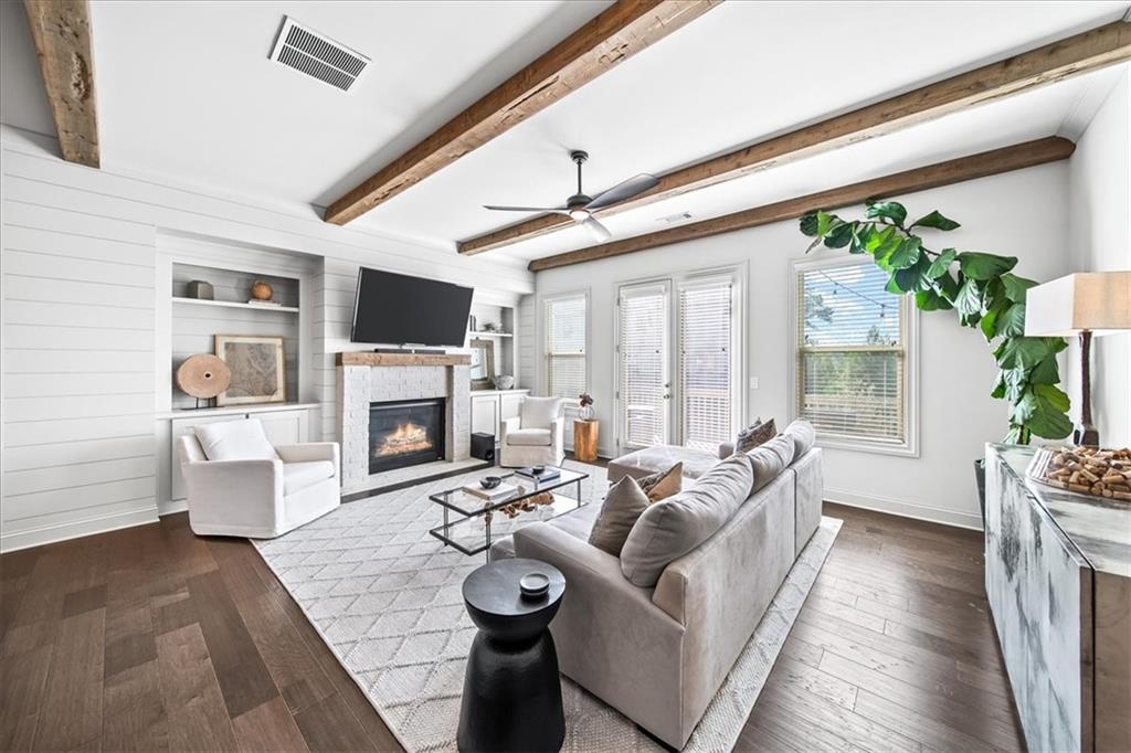 1912 Skyfall Circle NE