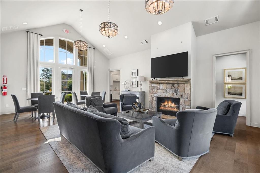 1912 Skyfall Circle NE