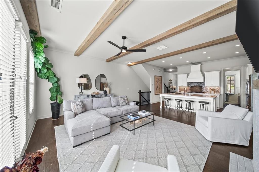 1912 Skyfall Circle NE