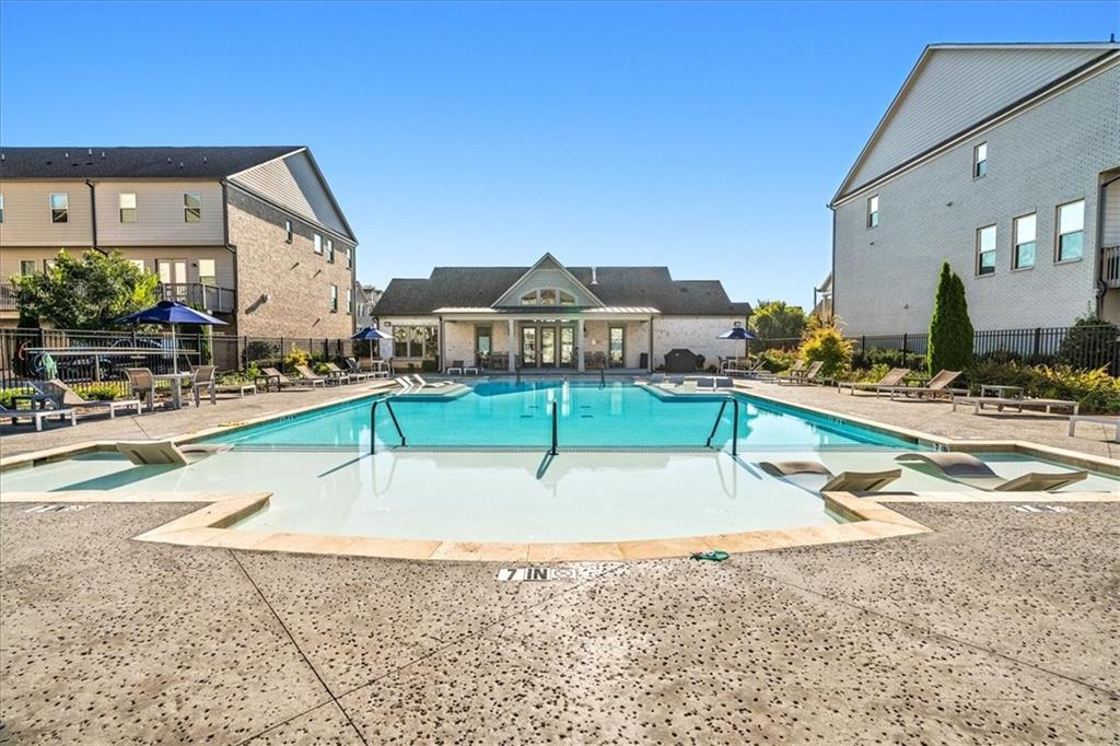 1912 Skyfall Circle NE