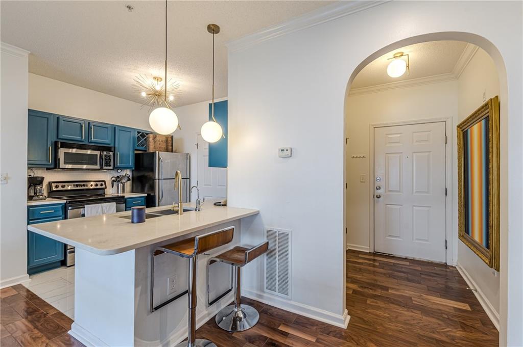 4333 DUNWOODY Park Unit 2212