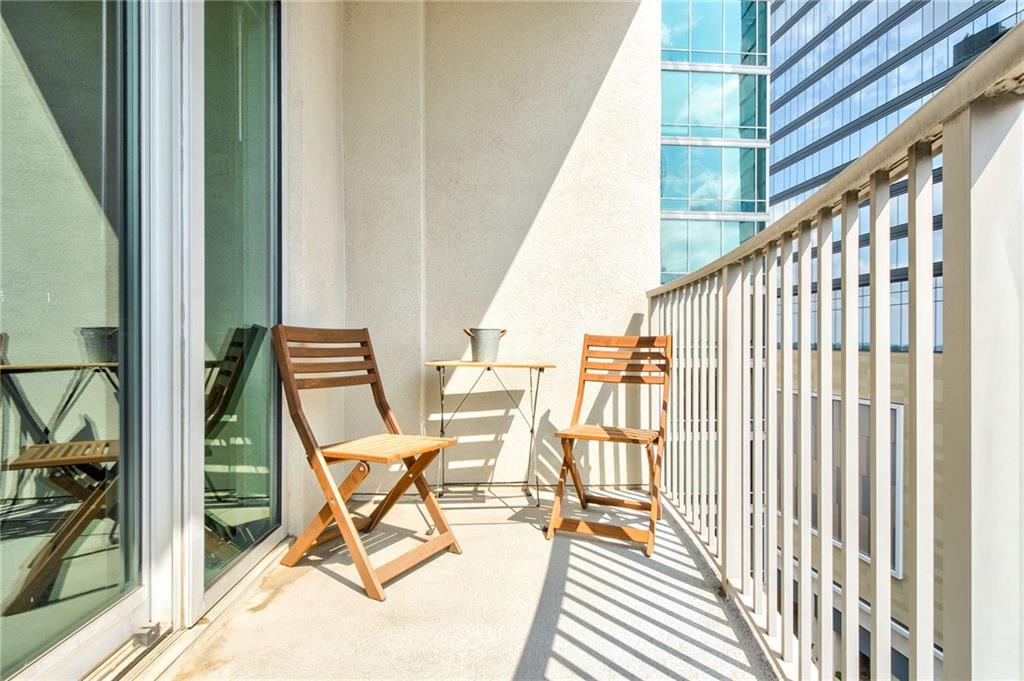 923 Peachtree Street NE Unit 927
