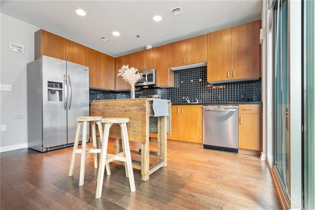 923 Peachtree Street NE Unit 927