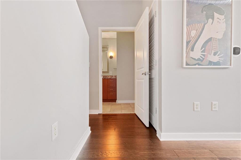 923 Peachtree Street NE Unit 927