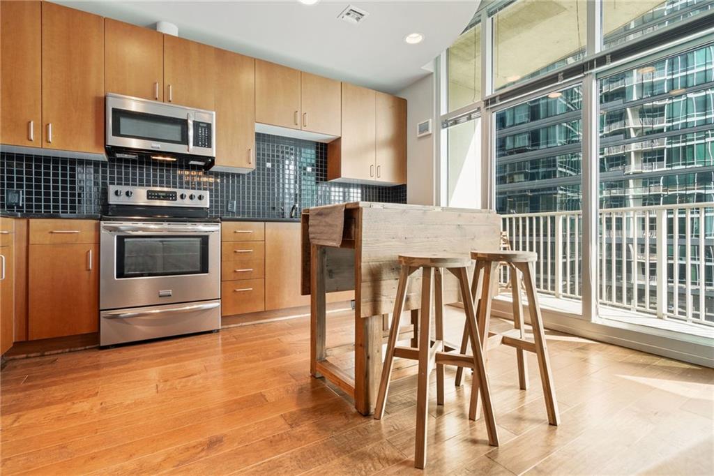 923 Peachtree Street NE Unit 927