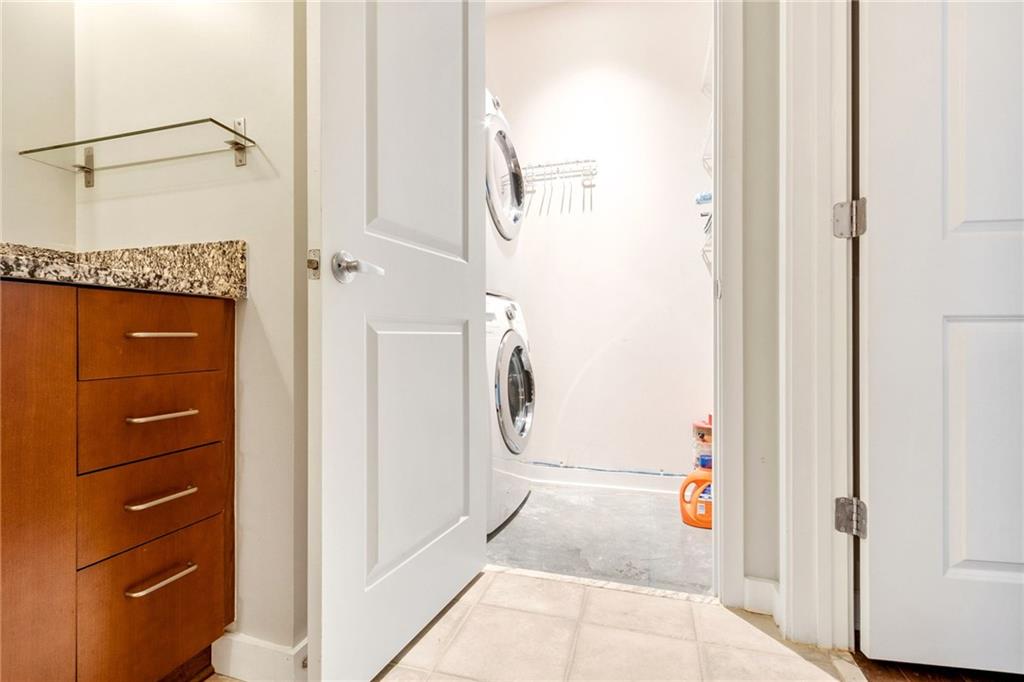 923 Peachtree Street NE Unit 927