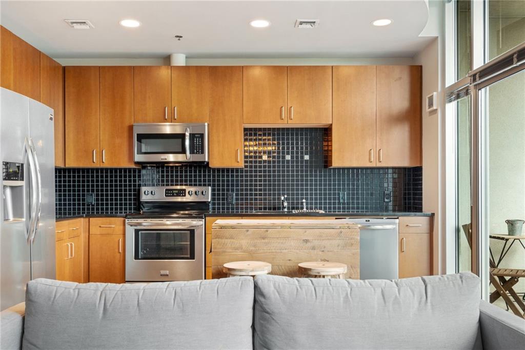 923 Peachtree Street NE Unit 927