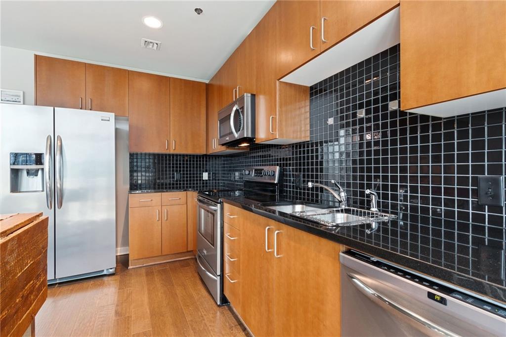 923 Peachtree Street NE Unit 927