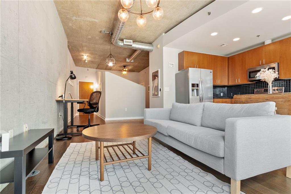 923 Peachtree Street NE Unit 927