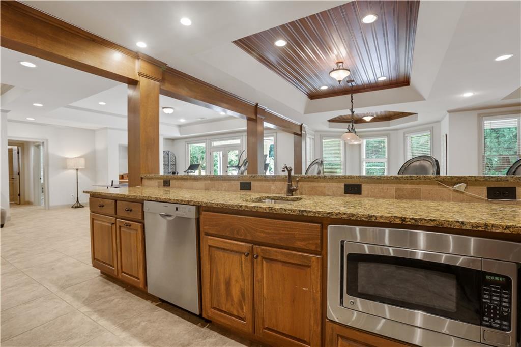 4011 Idlewilde Meadows Drive NE