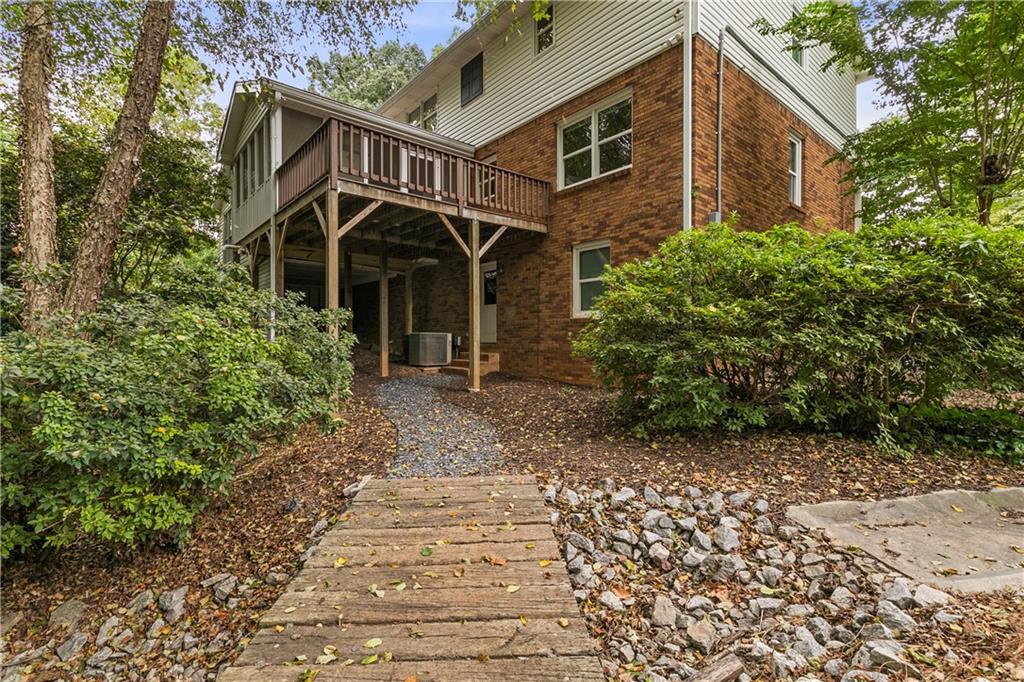 2550 Bentbrook Drive